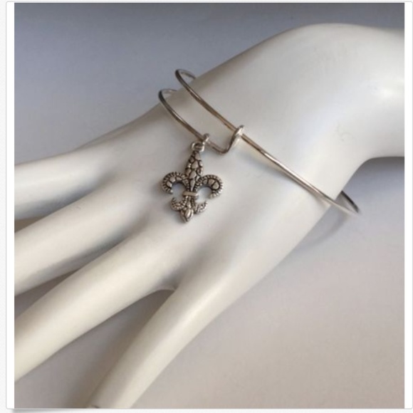 Fleur de Lis Charm Bracelet Mardi Gras Nola Saints Vintage Style Silver Plated - Picture 5 of 9